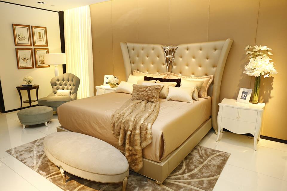 Top-15-Luxury-Beds-for-Bedroom-22
